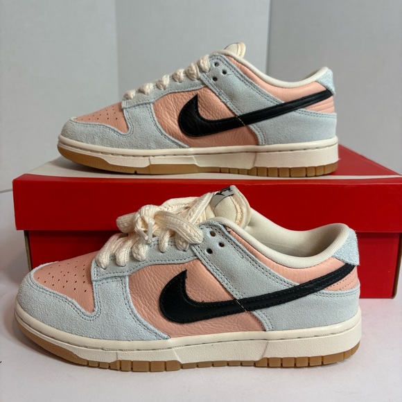 Nike Dunk Low Glacier Blue Off Noir Women’s 7.5 Suede Pink Gum Sole - Picture 3 of 11